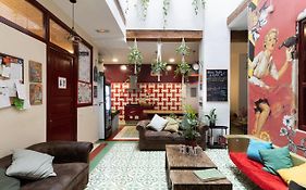 Home Youth Hostel By Feetup Hostels Валенсия Exterior photo