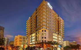 Отель Aloft Miami Brickell Exterior photo