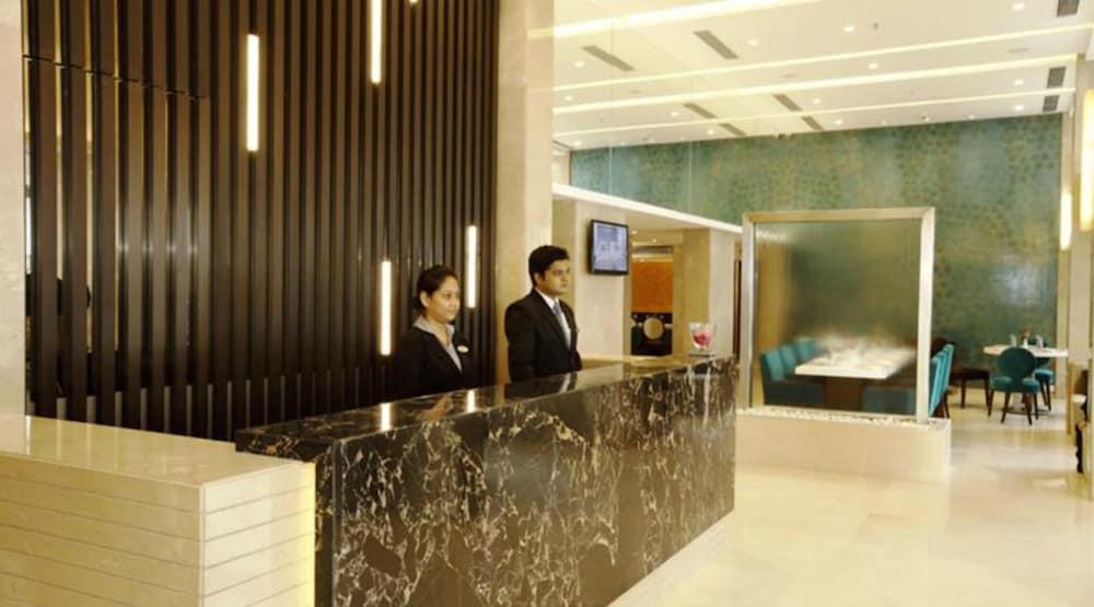 The Sahil Hotel Мумбаи Экстерьер фото