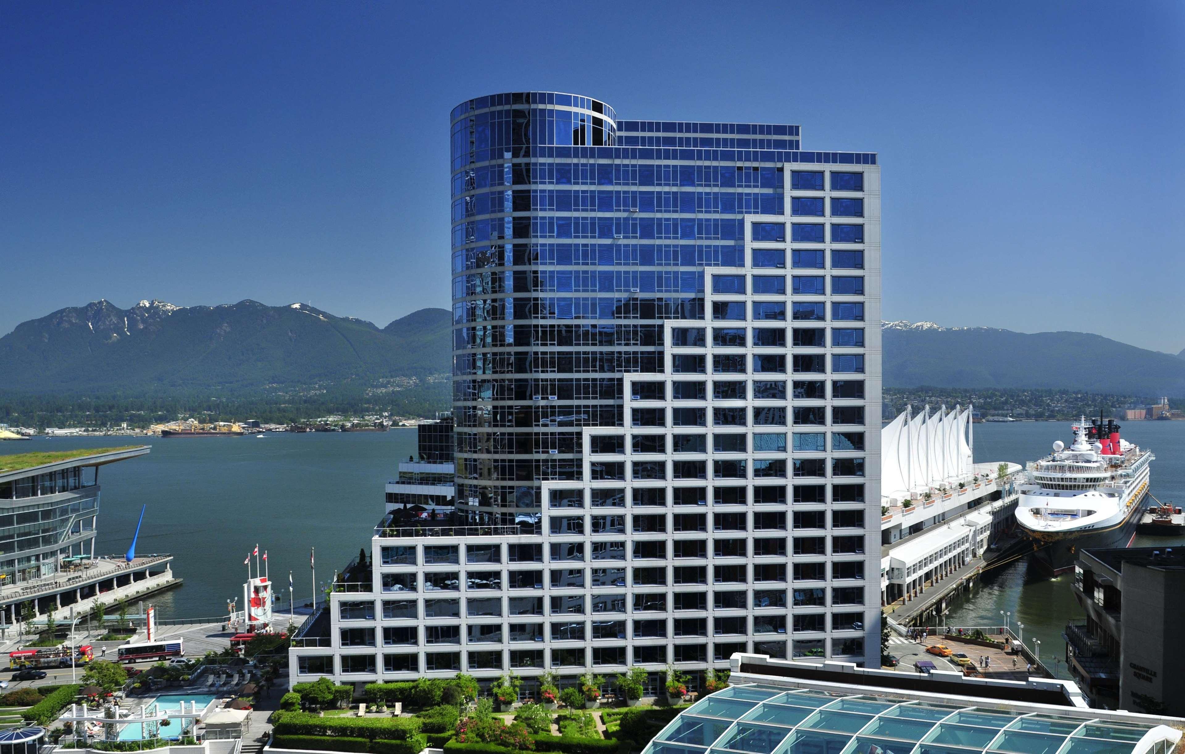 Отель Fairmont Waterfront Ванкувер Экстерьер фото