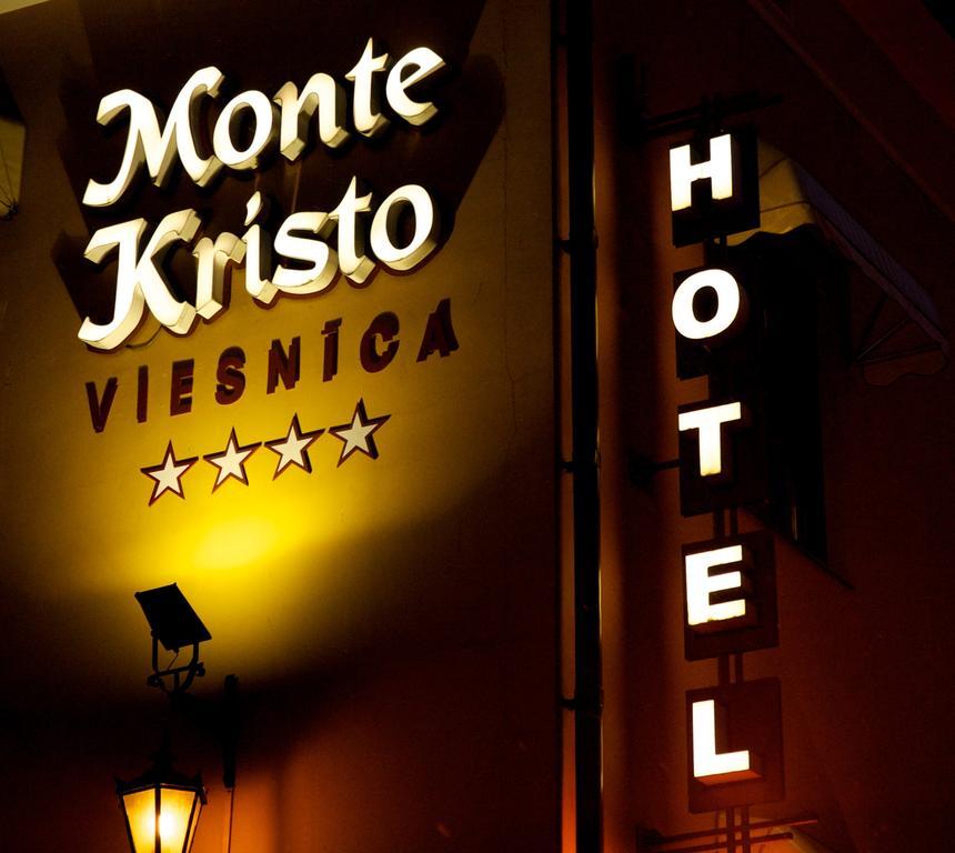 Boutique Hotel Monte Kristo Рига Экстерьер фото
