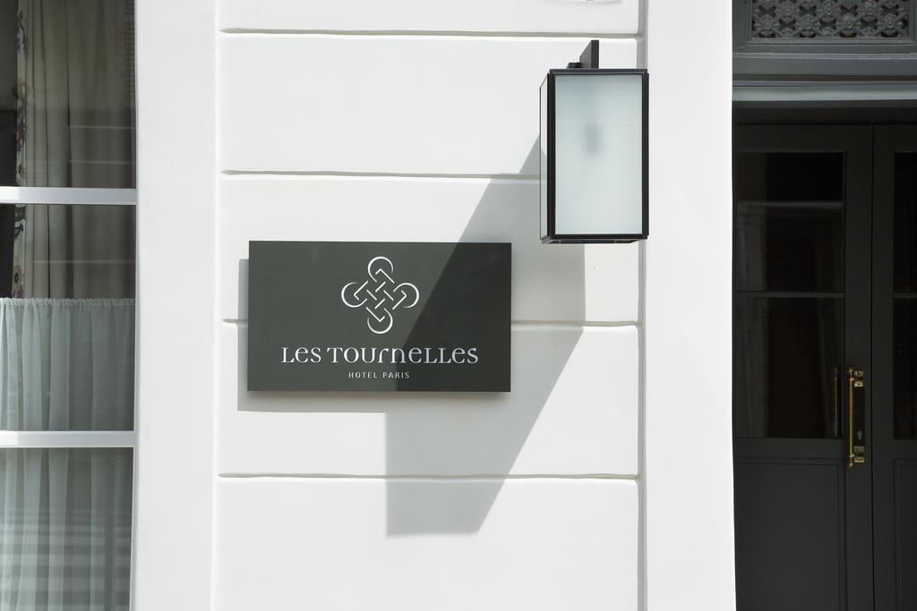 Отель Les Tournelles Париж Экстерьер фото